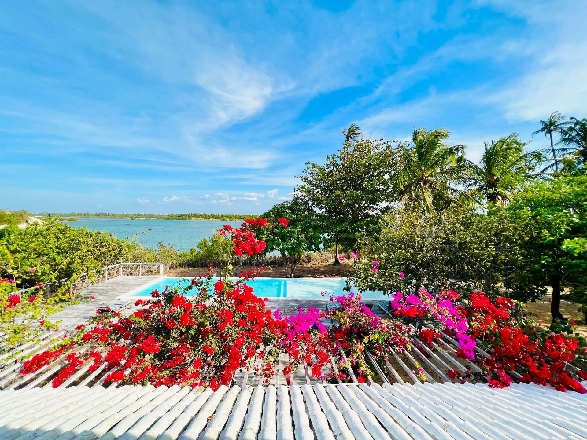 Imagem de Casa frente ao lago, com piscina e localização privilegiada em Camocim